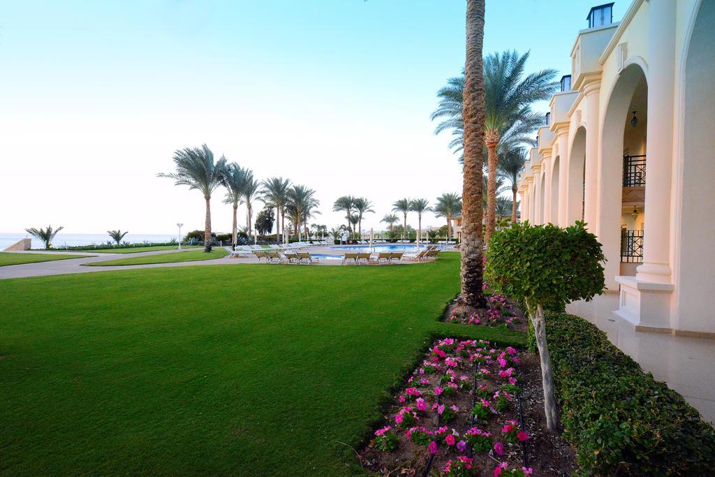 فندق وسبا ستيلا دي ماري بيتش شرم الشيخ المظهر الخارجي الصورة The grounds of the Four Seasons Hotel in Sharm El Sheikh